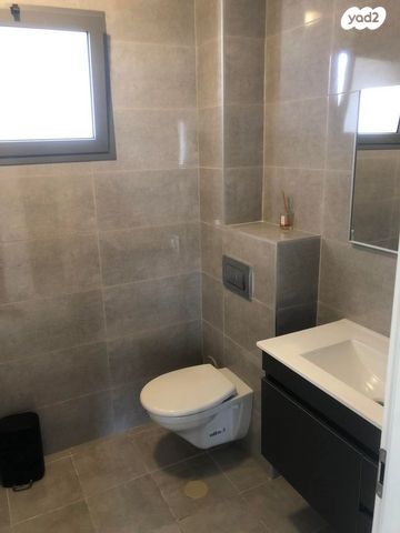 גג/ פנטהאוז, אריאל שרון 1, ברנע, אשקלון