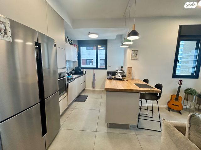 דירה, קניוק יורם, גני שרונה, קרית הממשלה, תל אביב יפו