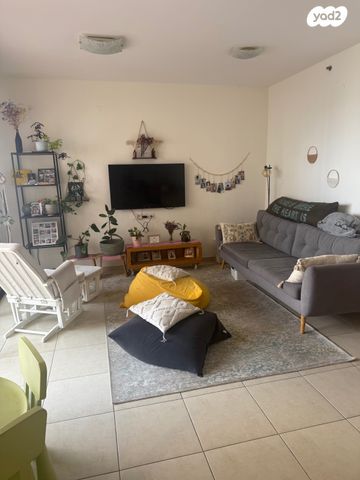 דירה, ארזי הלבנון 22, עין הים, חדרה