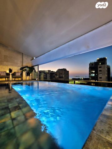 גג/ פנטהאוז, שדרות מנחם בגין, גבעת אולגה, חדרה