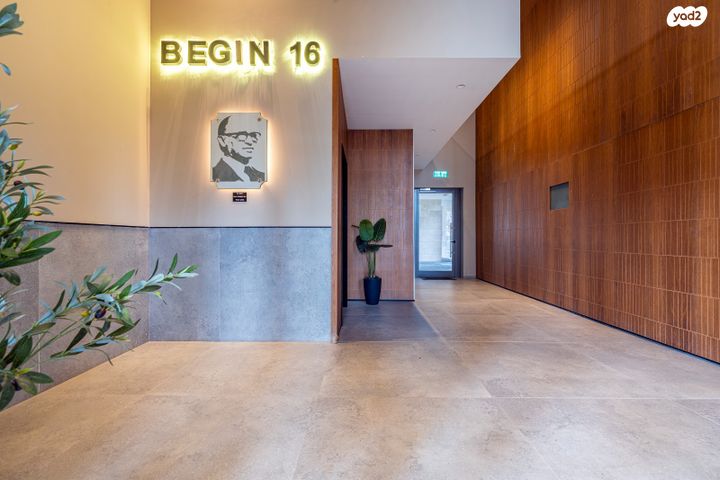 גג/ פנטהאוז, שדרות מנחם בגין, גבעת אולגה, חדרה