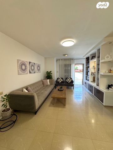 דירת גן, יצחק בן צבי, אפרידר, אשקלון