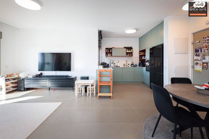 דירה, הרב עובדיה יוסף 9, גליל ים (מתחם הכוכבים), הרצליה