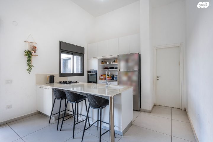 דירת גן, לבונה, אור ים, אור עקיבא