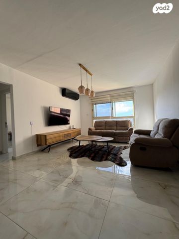 דירה, שדרות זלמן שז"ר, נהריה