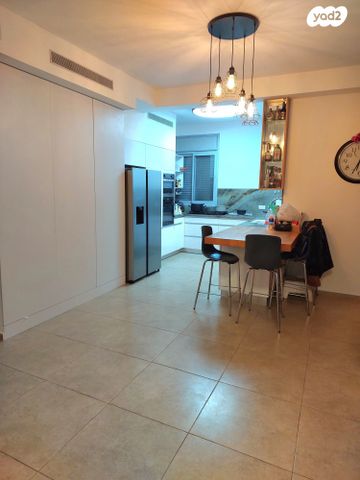 גג/ פנטהאוז, דגניה, ח-501, חולון