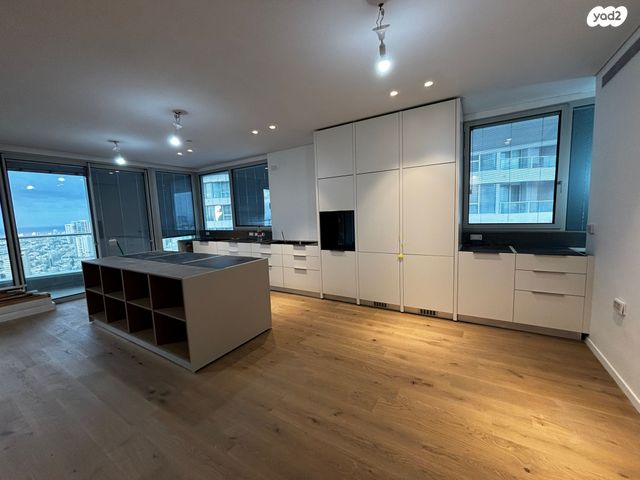 גרציאני יצחק 10