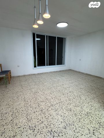 דירה, פנחס רוטנברג, נגבה, רמת גן