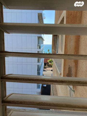 דירה, ביאליק 4, צפון מערב מרכז העיר, נתניה