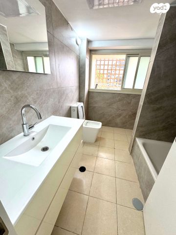 דירה, אלוף הניצחון 17, עליות, רמת גן