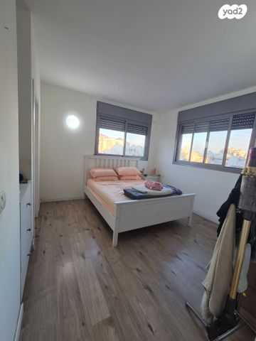 דירה, ישראל גלילי, קרית הלאום, ראשון לציון