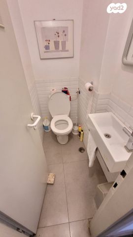 דו משפחתי, יהוד מונוסון