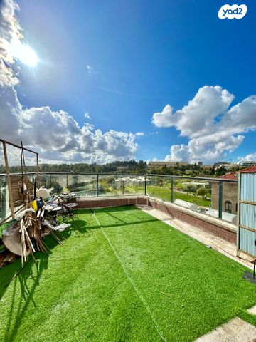 גג/ פנטהאוז, עלמא, ירושלים