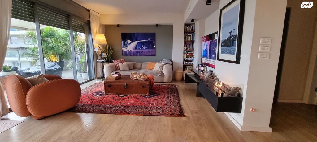 גג/ פנטהאוז, נווה גן, רמת השרון