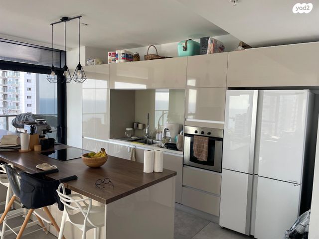 דירה, אריק איינשטיין, דרום חדש, פארק הים, בת ים