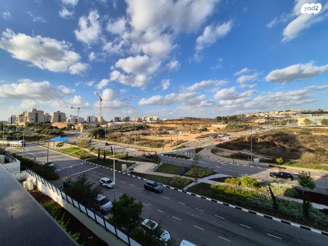 דירה, הפרחים, חריש