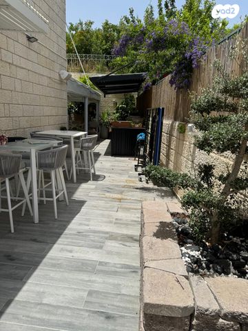 דו משפחתי, הר כתרון 30, הר כתרון, צור הדסה