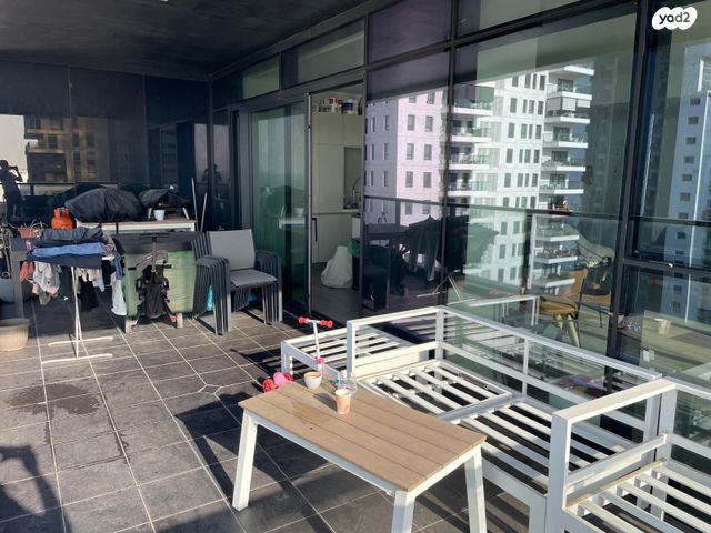 דירה, אריק איינשטיין, דרום חדש, פארק הים, בת ים