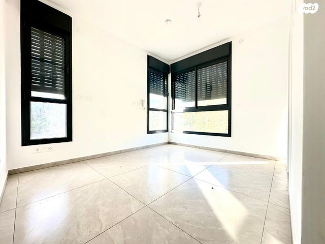 דירה, הרצליה