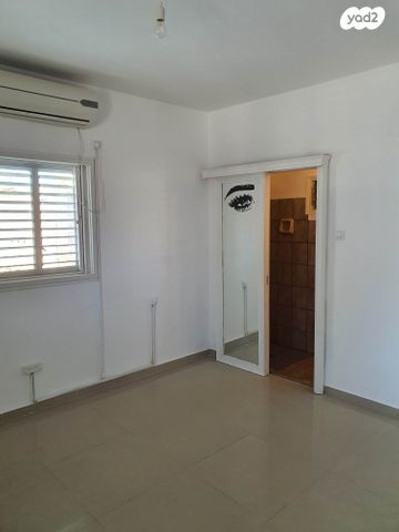 דירה, ביאליק 4, צפון מערב מרכז העיר, נתניה