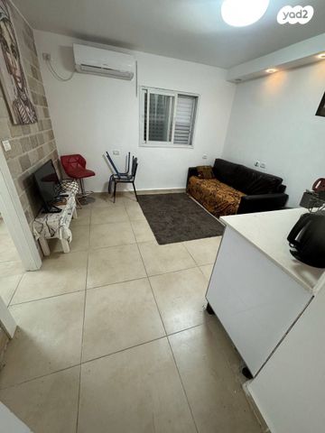 גוש עציון 11