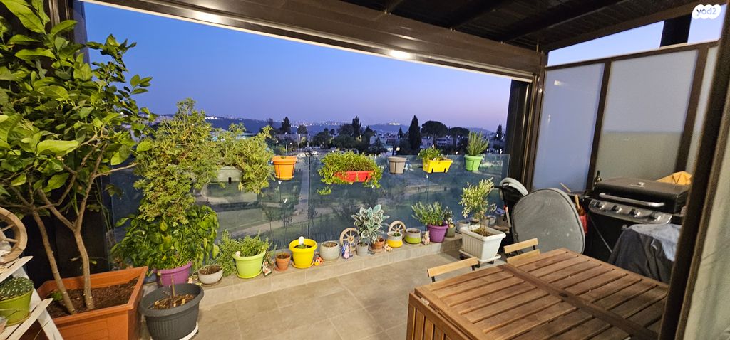 דירה, הראל, שכונה ה'-ו', מבשרת ציון