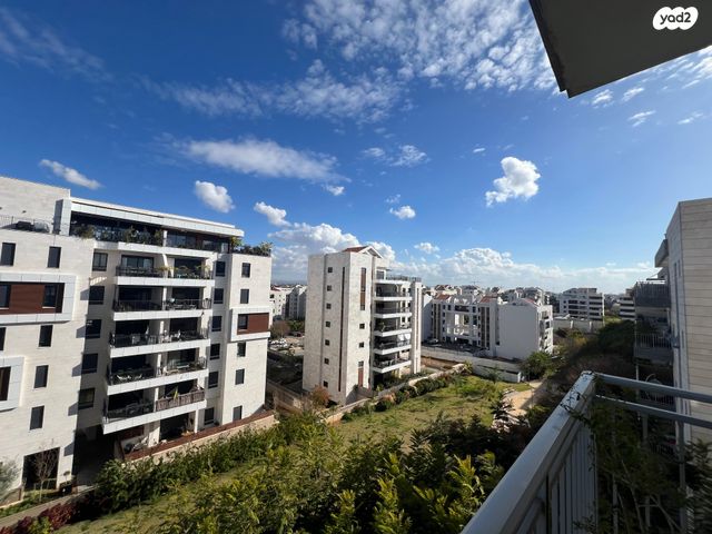 יהודה עמיחי 