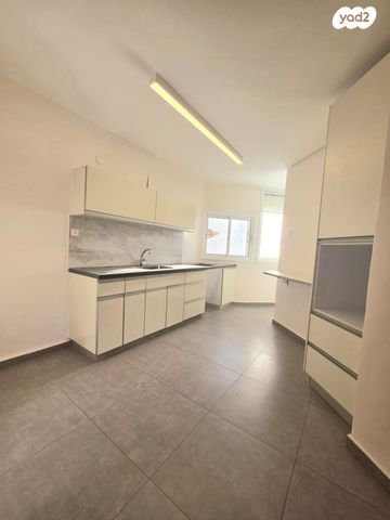 דירה, הרצפלד, נאות רחל, חולון