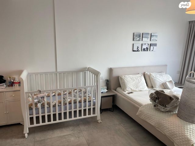 דירה, אריק איינשטיין, דרום חדש, פארק הים, בת ים