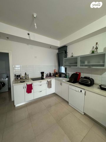 דירה, קריניצי, רמת גן