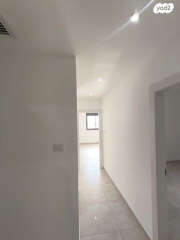 דירה, חתני פרס ישראל, באר יעקב