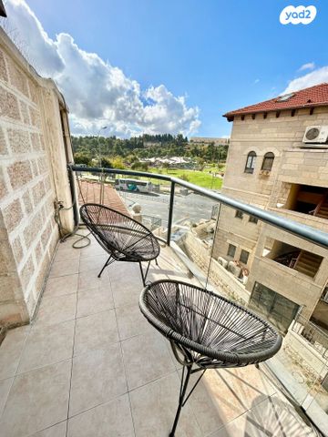 גג/ פנטהאוז, עלמא, ירושלים