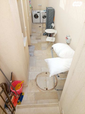 מרתף/ פרטר, סנונית, טירת שלום, נס ציונה