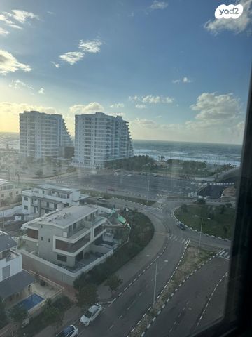 גג/ פנטהאוז, בת ים