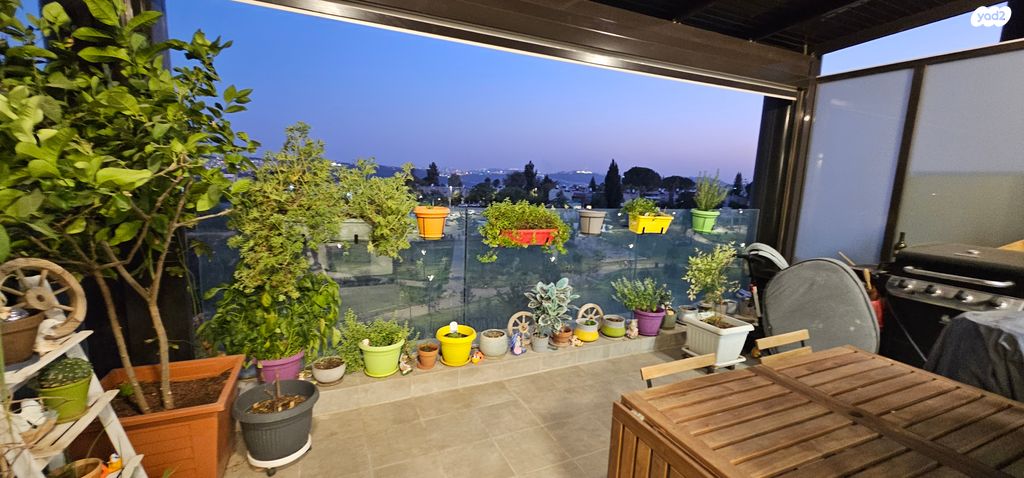 דירה, הראל, שכונה ה'-ו', מבשרת ציון