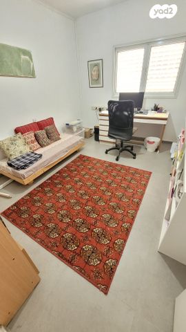 דו משפחתי, יהוד מונוסון