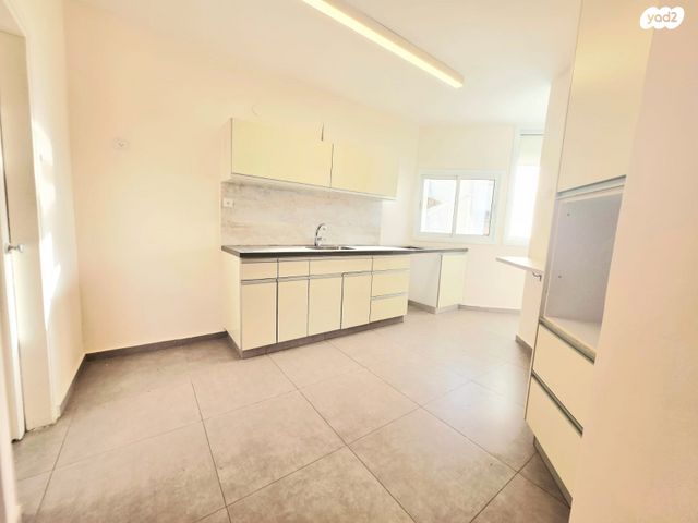 דירה, הרצפלד, נאות רחל, חולון