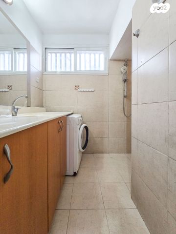 דירה, יוסף אהרונוביץ', שיכון ותיקים, חולון