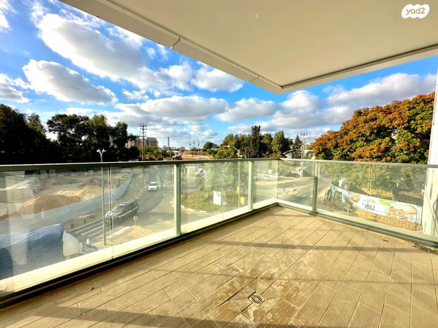 דירה, הרצליה