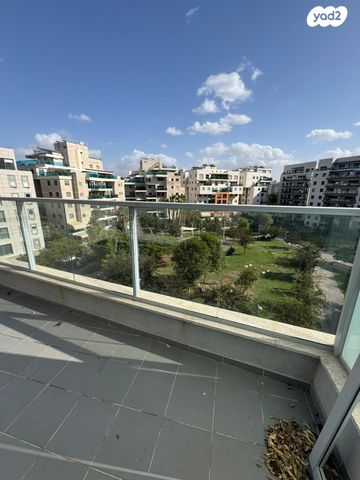 גג/ פנטהאוז, הגוש הגדול, רמת אביב החדשה, נופי ים, תל אביב יפו