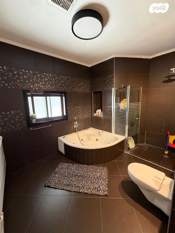 בית פרטי/ קוטג', הארזים 3, גבעת שרת, בית שמש