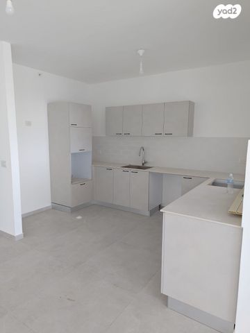 גג/ פנטהאוז, אמנון ליפקין שחק 5, נוף הטיילת, נתניה