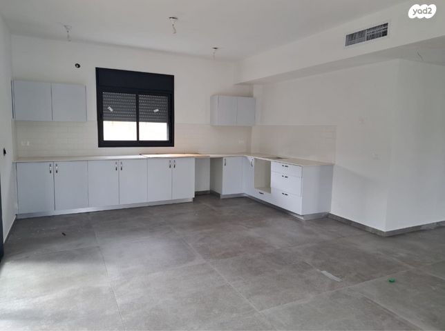 דירה, ב' / צפון מערב העיר, רחובות