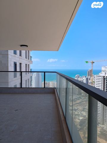 גג/ פנטהאוז, אמנון ליפקין שחק 5, נוף הטיילת, נתניה