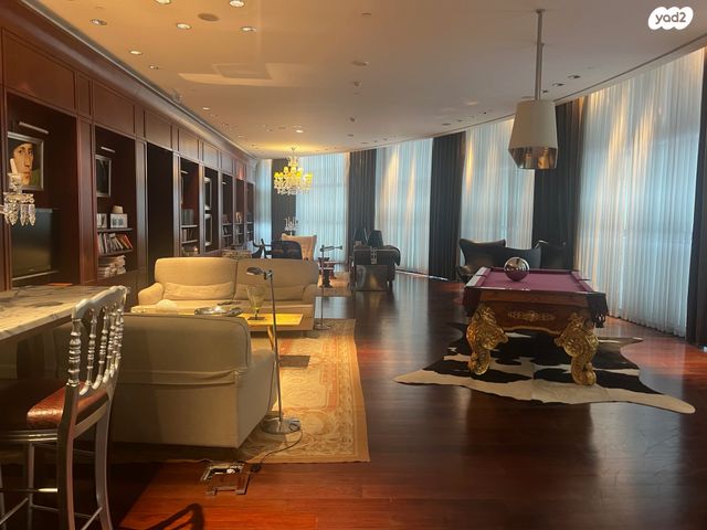 דירה, ניסים אלוני, צמרות איילון, פארק צמרת, תל אביב יפו