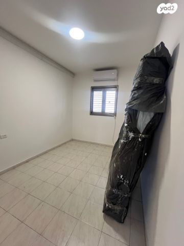 דירה, כפר גלעדי, פלורנטין, תל אביב יפו