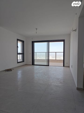 גג/ פנטהאוז, אמנון ליפקין שחק 5, נוף הטיילת, נתניה