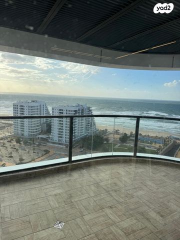 גג/ פנטהאוז, בת ים