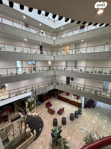 משרדים, יגאל אלון, תל אביב יפו