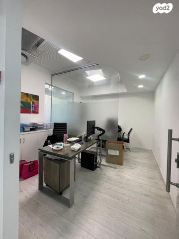 משרדים, דרך זאב ז'בוטינסקי, בורסה, רמת גן